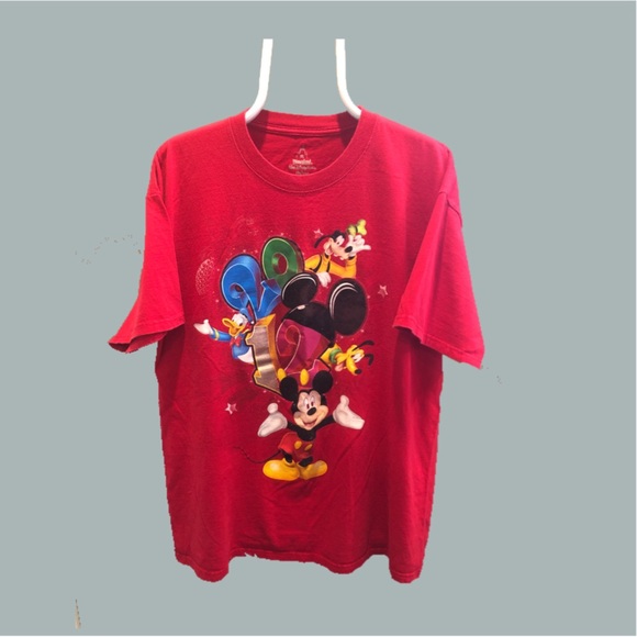 Disney 2012 Tee - Picture 1 of 2
